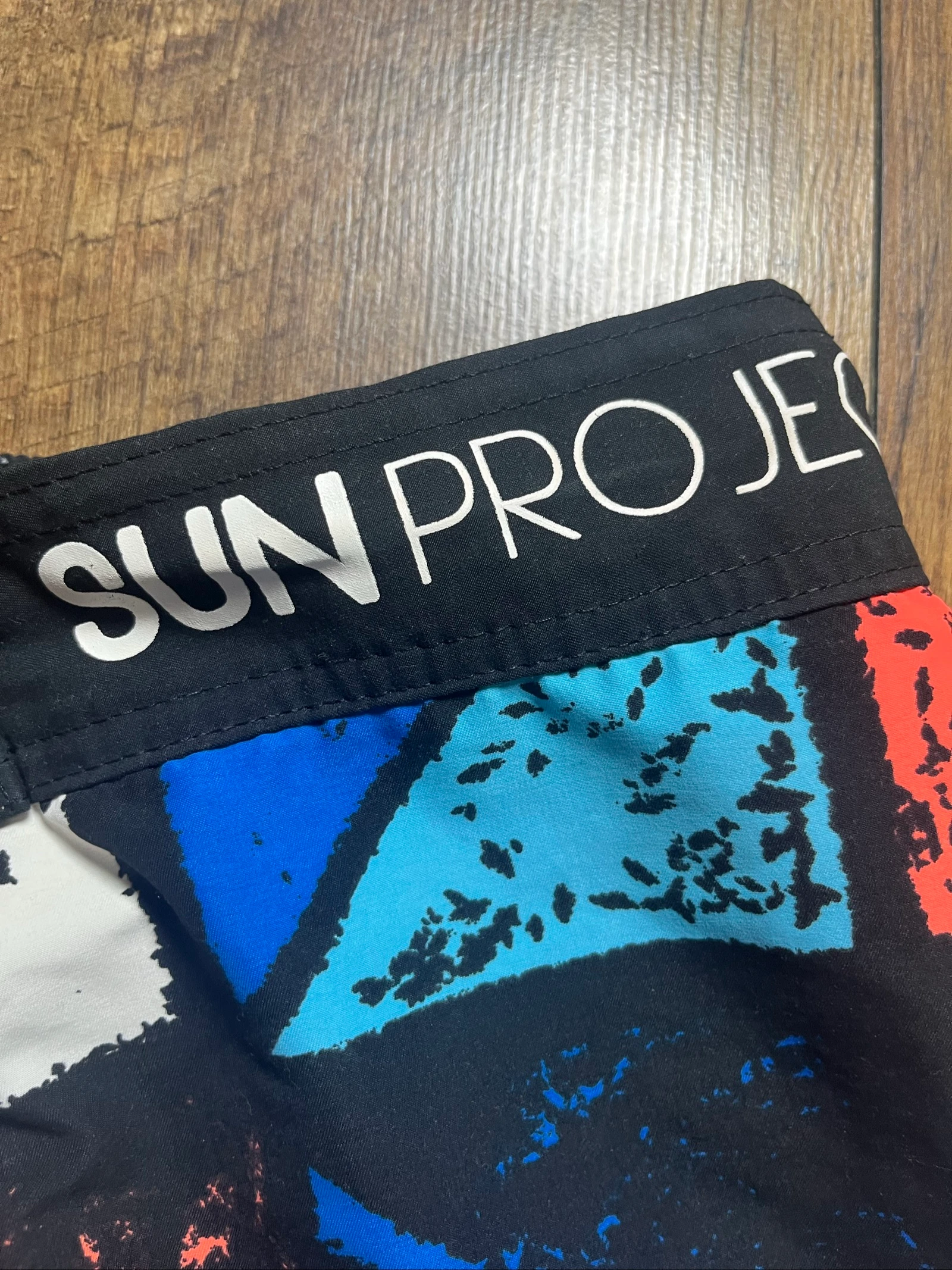 Black boardshorts with geometric palm tree triangle print - Sun Project - Size M - very good condition – photo 2
